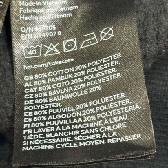 H&M Boys Black Button-Up Cardigan - Picture 6 of 6